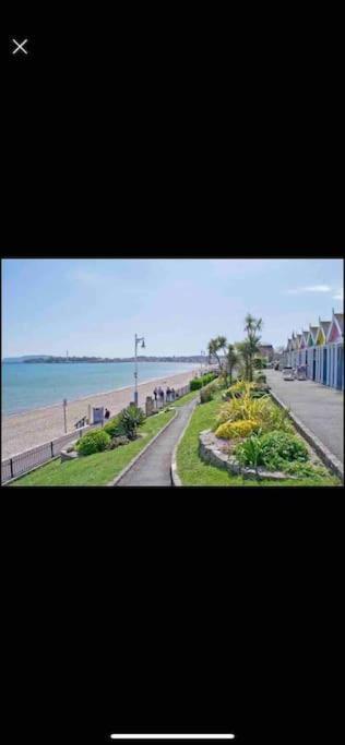 Modern 4 Bedroom House In Weymouth Sunny Corner Exterior foto